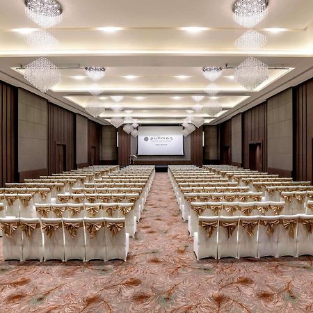 Pullman Yangon Centrepoint Hotel Exterior foto