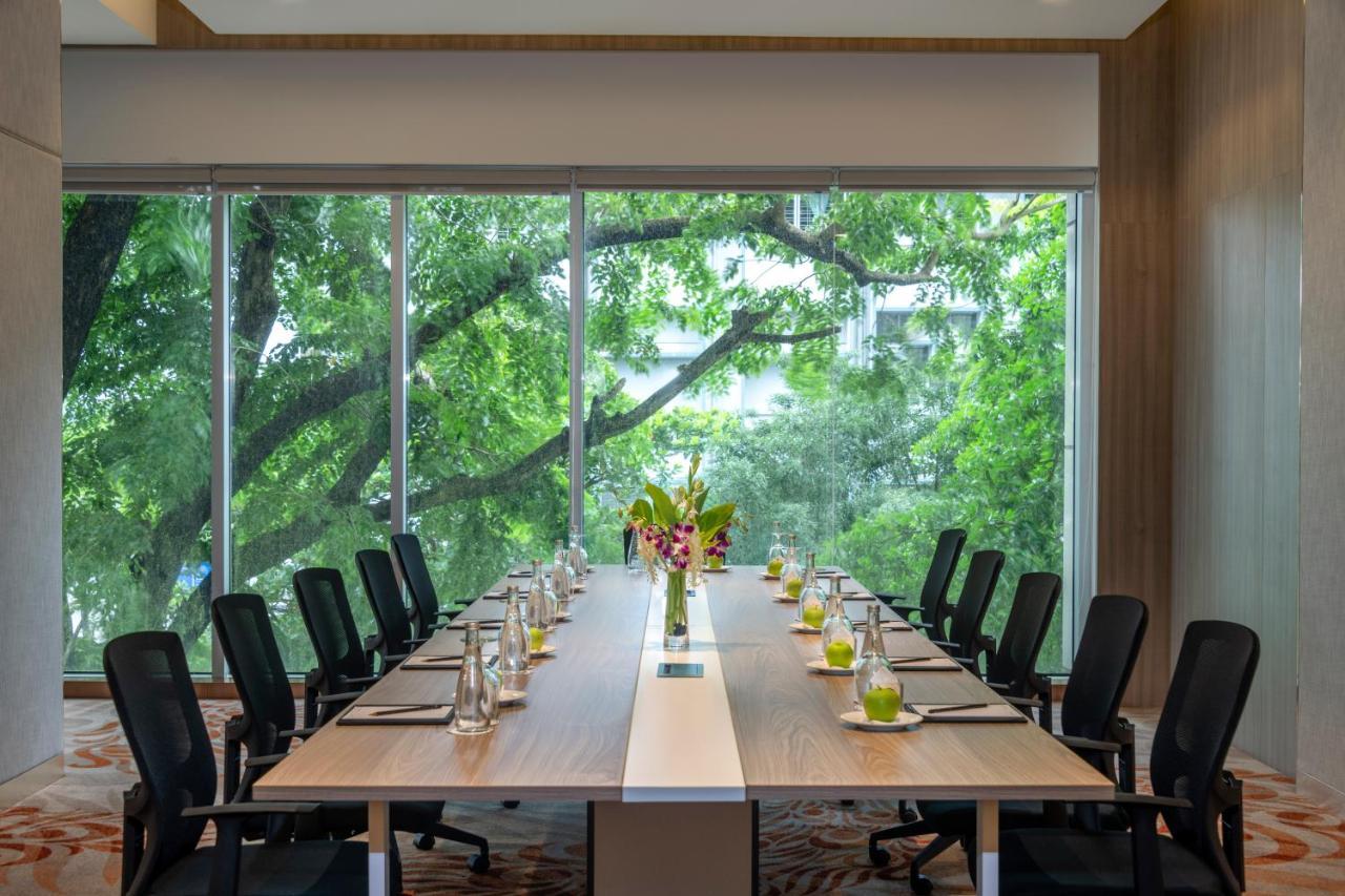 Pullman Yangon Centrepoint Hotel Exterior foto